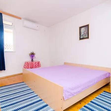 Lejlighed & Bluemoon - Two Bedroom With Patio And Sea View *